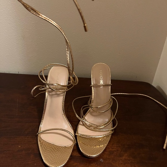 Gold, Strappy, tie up heeled sandal from Fashion Nova size 9. - Picture 2 of 7
